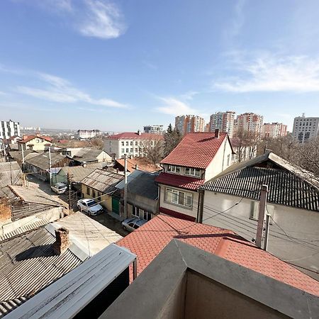 Bright & Quiet 2Room Apartment In City Center Chisinau Luaran gambar