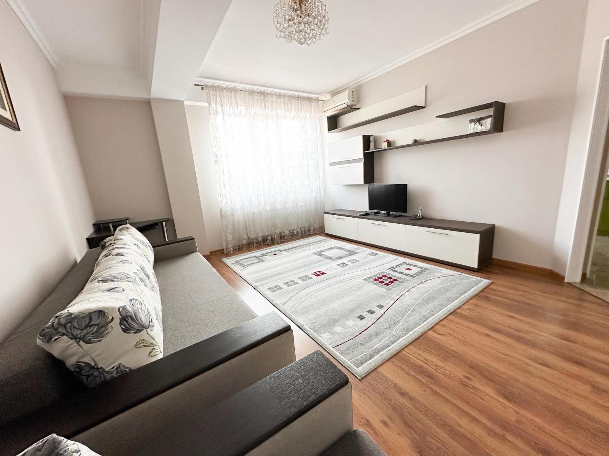 Bright & Quiet 2Room Apartment In City Center Chisinau Luaran gambar